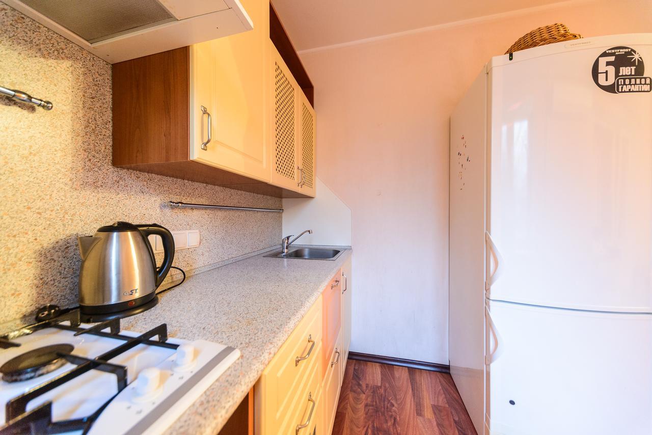 Apartment On Hryhoriia Chuprynky 基輔 外观 照片
